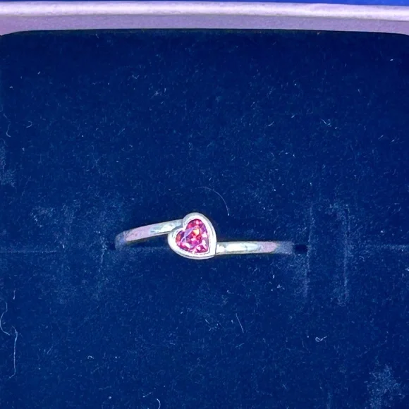 💋HP💋Pandora RETIRED S925 Tilted Heart Stackable Ring w/ Red Zirconia - Picture 3 of 8